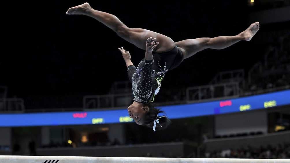 La gimnasta vuelve a la cima