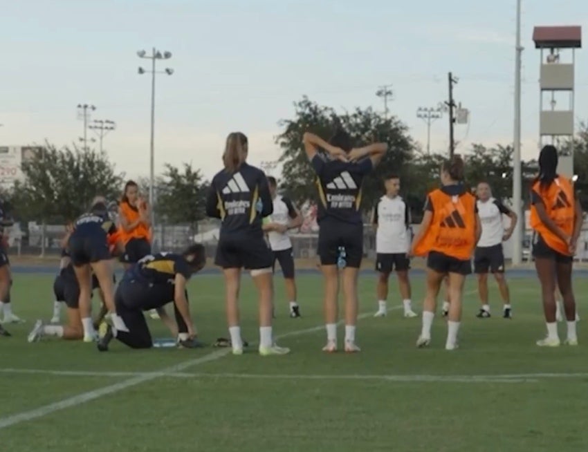 Equipo del Madrid entrenando