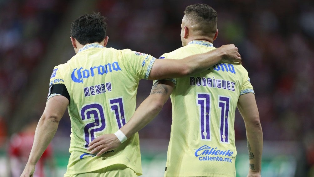 ¡Luz verde en América!  Henry Martín, Jonathan Rodríguez y Sebastián Cáceres entrenaron al parejo del equipo