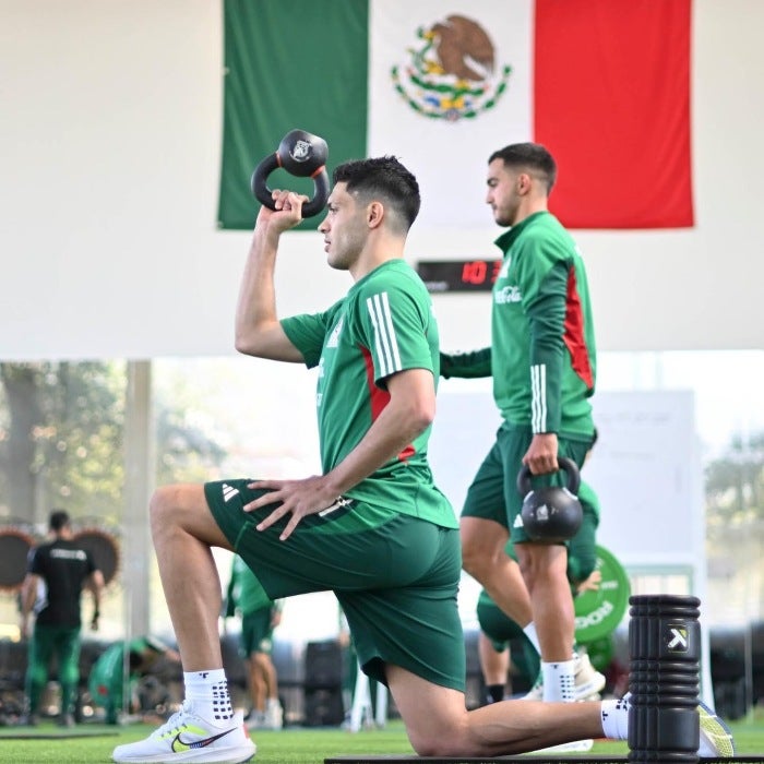 Jiménez entrenando con el Tri 