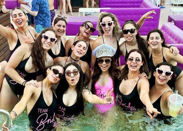 Paola Longoria fue acompañada de sus amigas