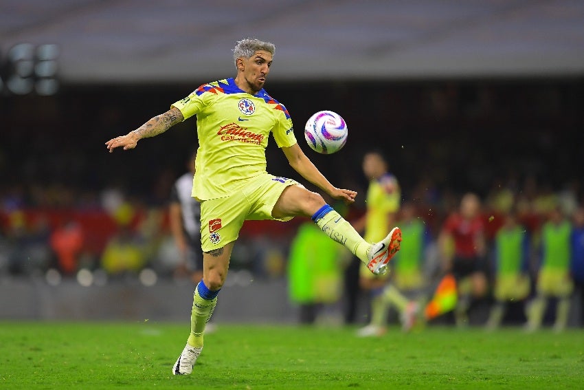 Diego Valdés en un partido del América 