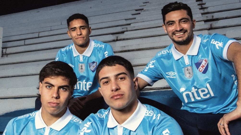  Camiseta del equipo nacional de fútbol de Uruguay a