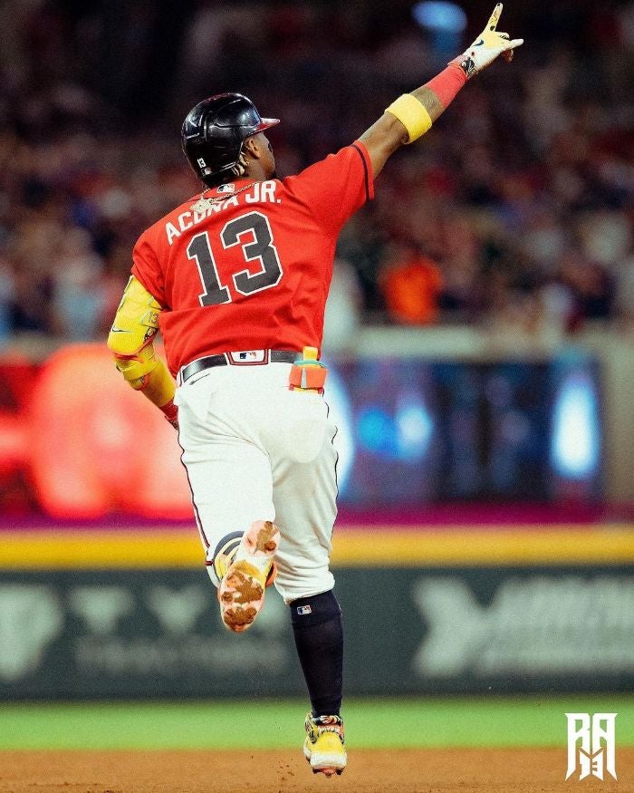 Ronald Acuña haciendo historia con Atlanta 