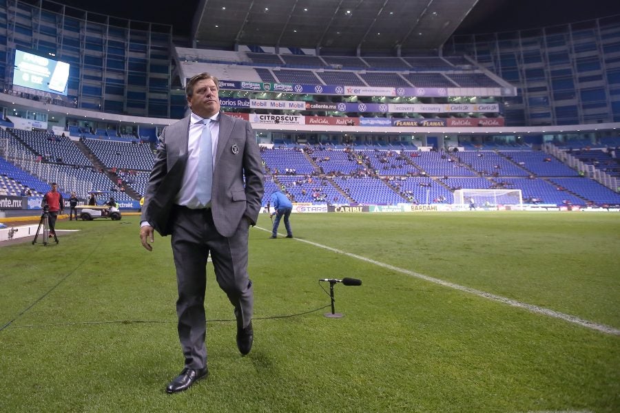 Miguel Herrera pasa mal momento con los Xolos