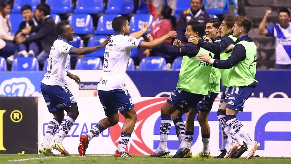 Puebla celebra el gol