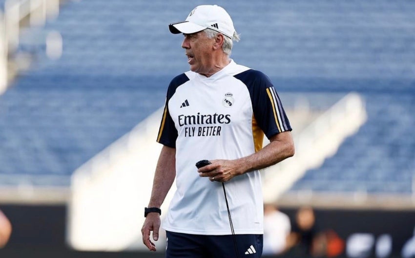 Carlo en práctica con el Madrid 