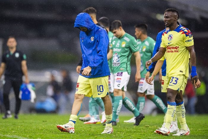 Águilas jugando en el Estadio Azteca 