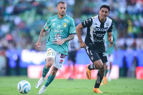 Necaxa enfrentando a León