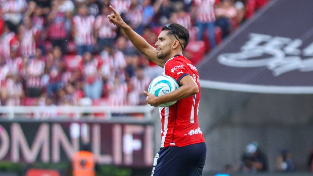 Ricardo Marín anotó su primer gol con Chivas 