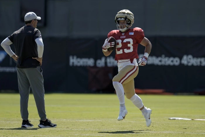 McCaffrey entrenando con los 49ers