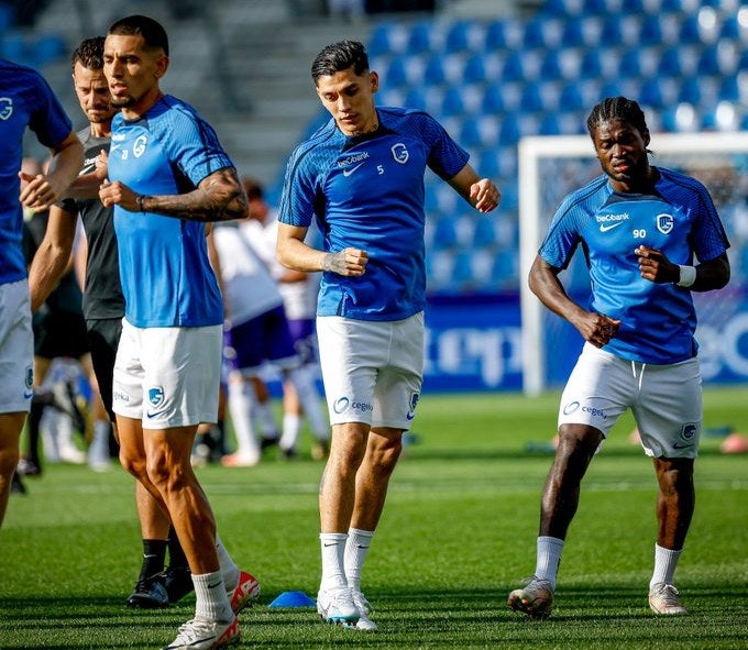 Arteaga fue titular y jugó todo el partido