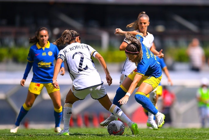 Kenti Robles en el partido ante Barcelona