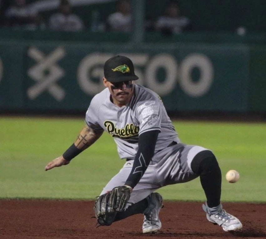 Catcher tomando la pelota 