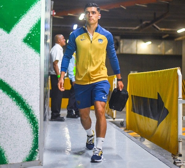 Rodrigo López a su llegada al estadio