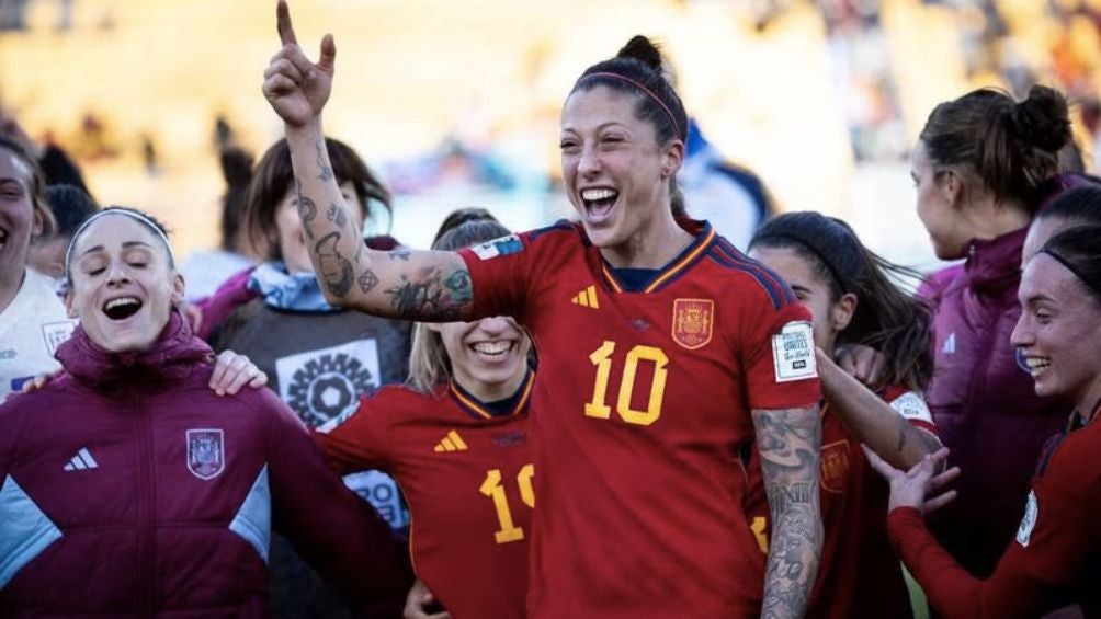 Jennifer Hermoso celebra la victoria con España