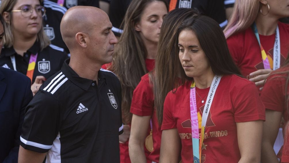 Rubiales en la ceremonia de las campeonas del mundo