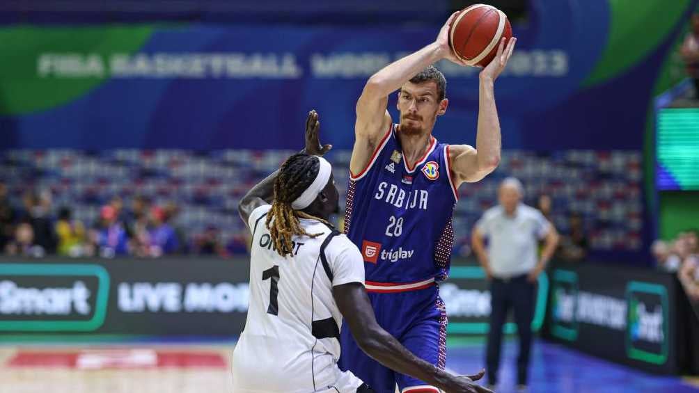 Basquetbolista serbio pierde un riñón por un codazo durante el Mundial de la FIBA