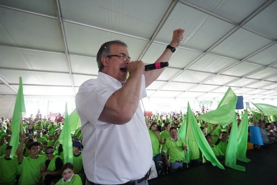 Marcelo Ebrard en un evento