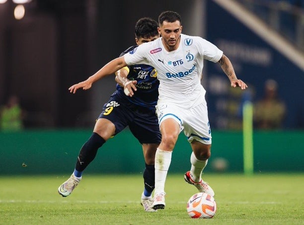 Luis Chávez en un partido del Dinamo de Moscú