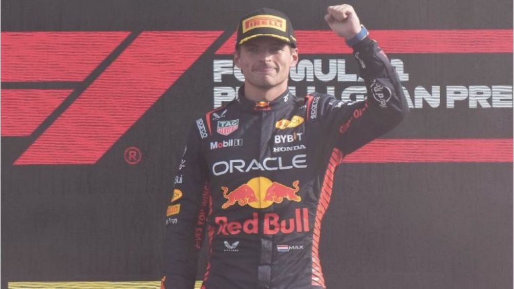 Verstappen celebra el triunfo en Italia