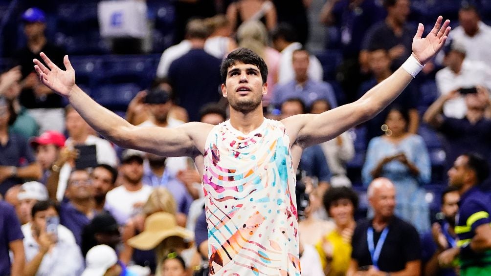 Carlos Alcaraz Shines in Quarterfinal Victory Over Alexander Zverev at US Open