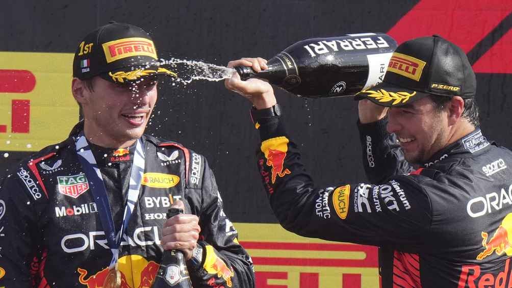 Los pilotos siguen consiguiendo trofeos