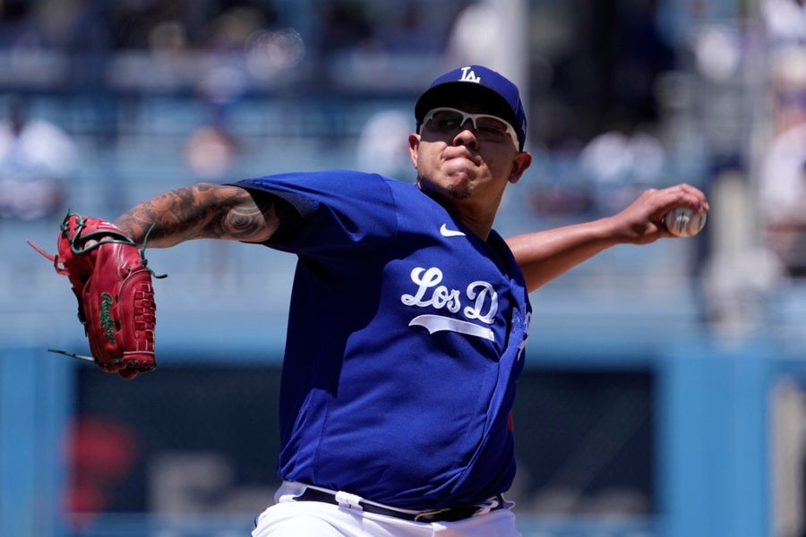 Julio Urías en Dodger Stadium