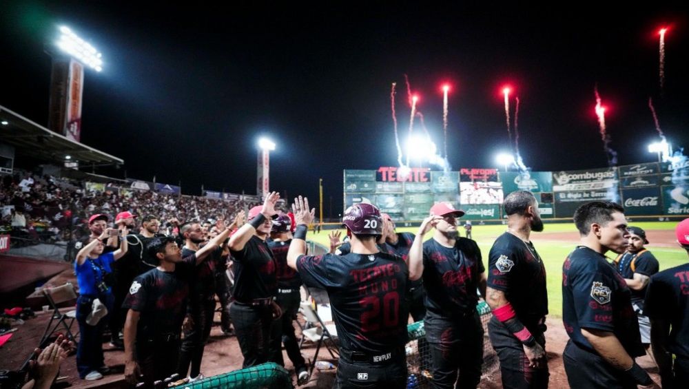 Algodoneros aplasta en casa a Pericos y pone 2-0 la Serie del Rey