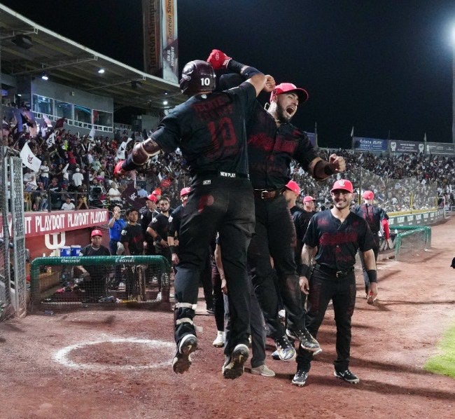 Algodoneros venció 14-3 a Pericos en el juego 2 de la Serie del Rey