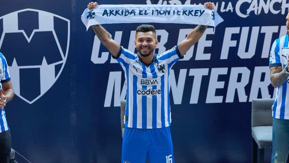 Tecatito debutará con Rayados