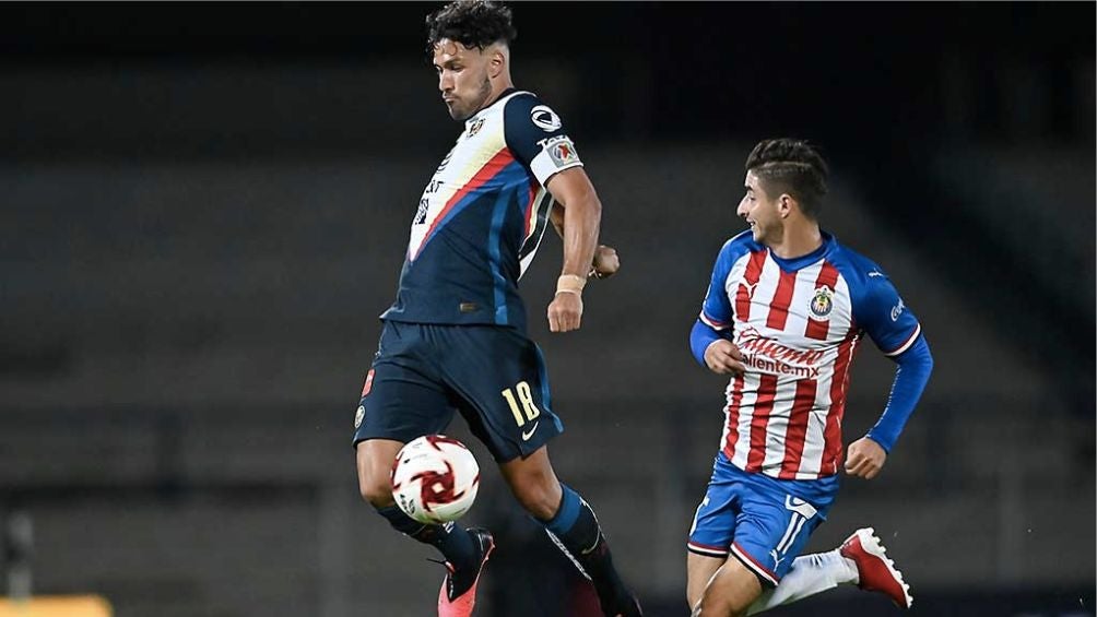 Valdez durante un Clásico Nacional