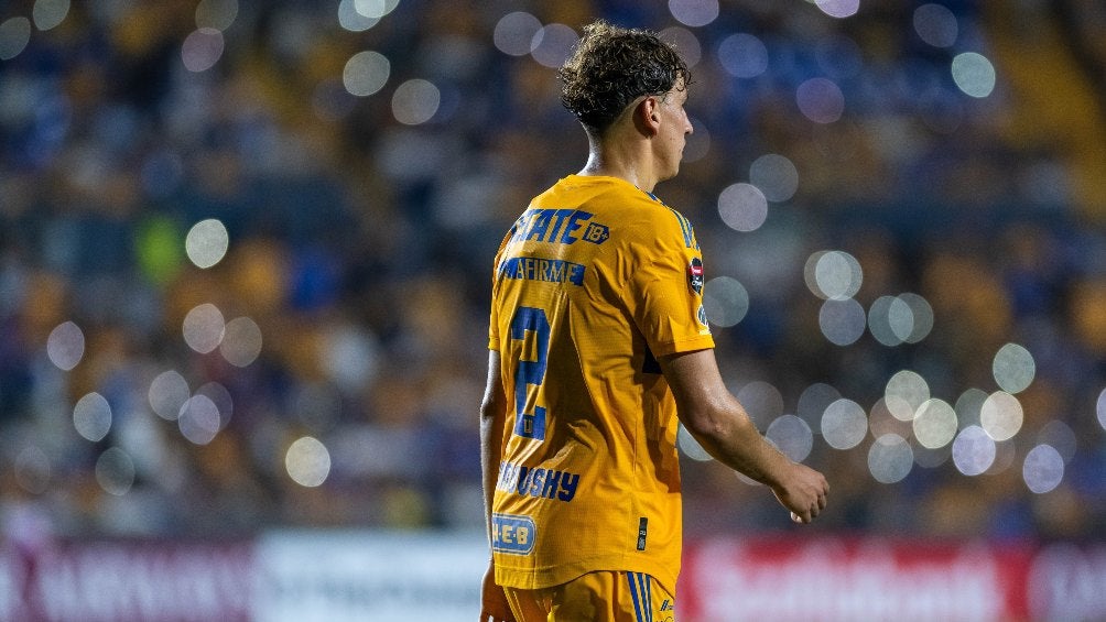 Igor Lichnovsky en partido con Tigres