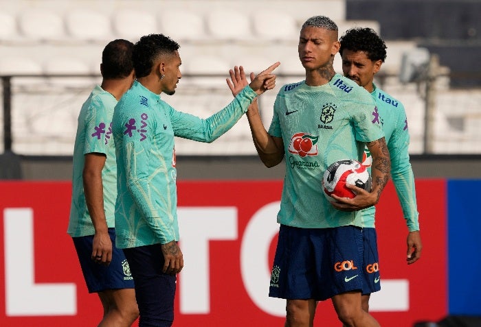 Richarlison durante unentrenamiento de Brasil