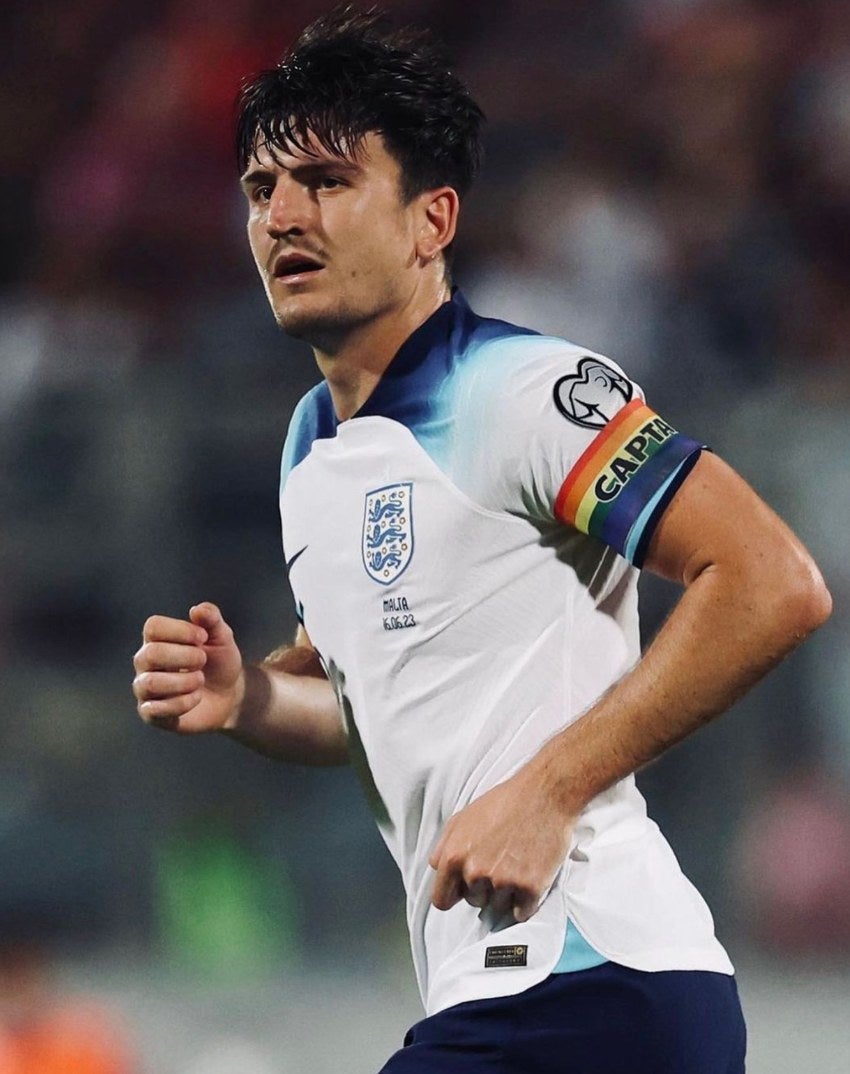 Harry Maguire en un partido de Inglaterra