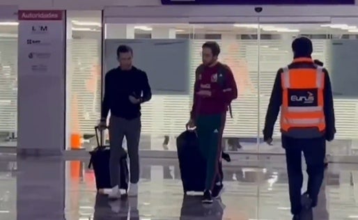 Jaime Lozano a su llegada al Aeropuerto Internacional de Toluca