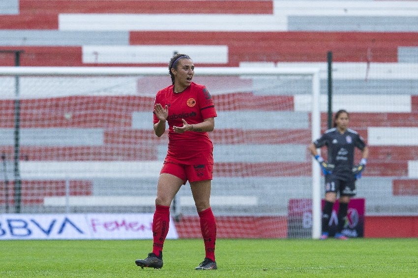 Destinney Duron en un partido de Toluca Femenil