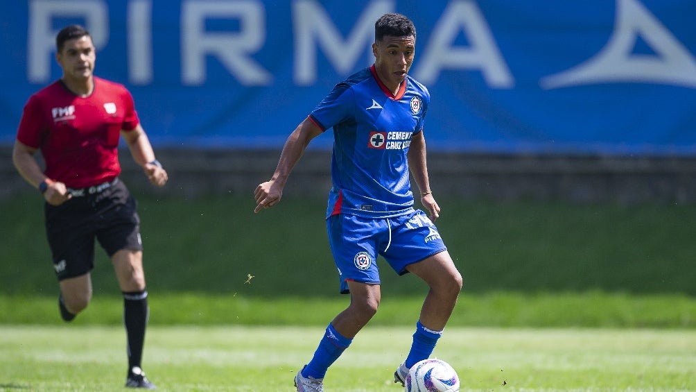 Amaury Morales debutó con Cruz Azul 