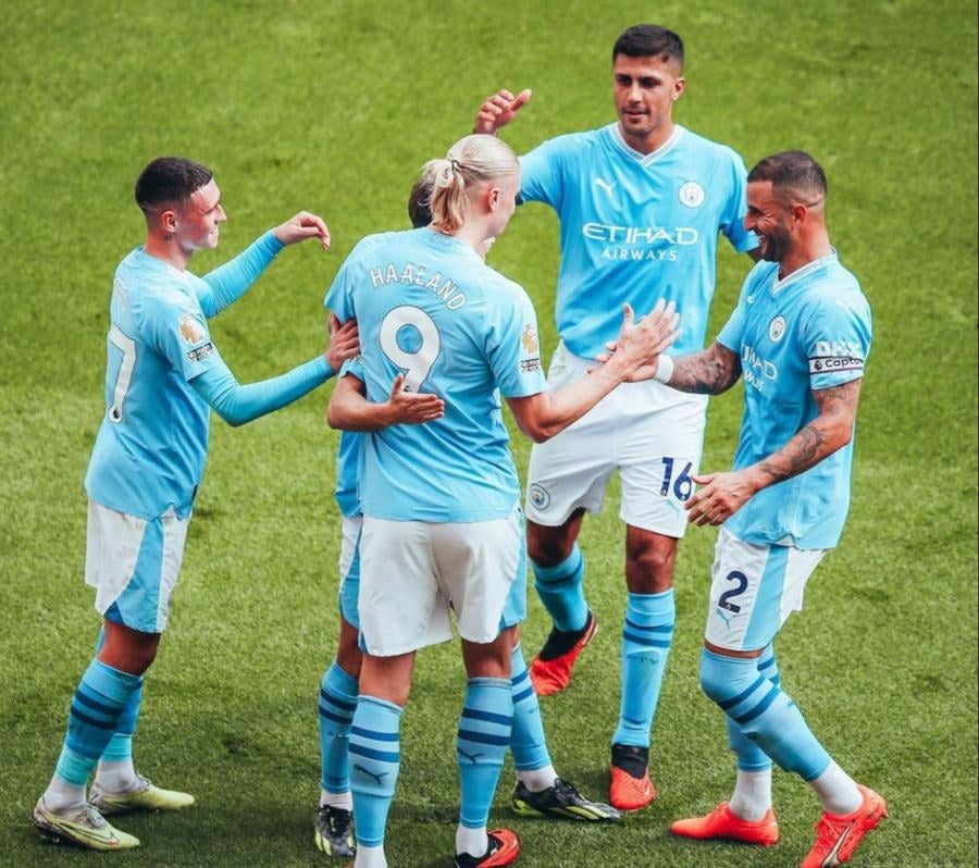 Manchester City va con paso perfecto en la Premier League