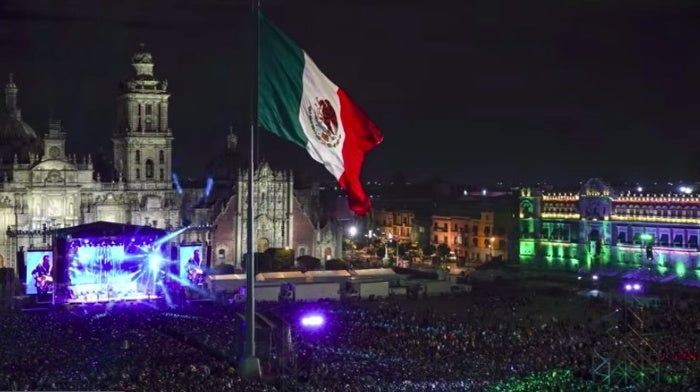 Zócalo durante el Grito de Independencia 