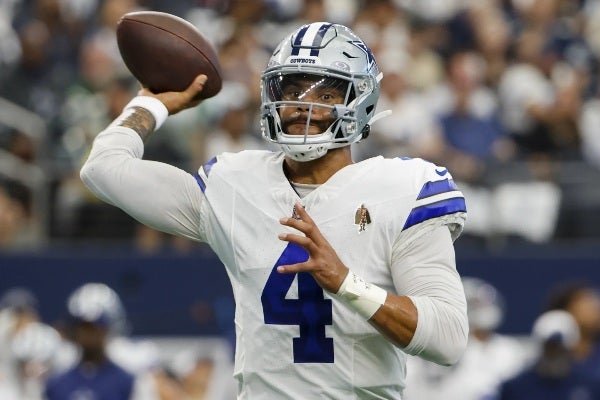 Dak lideró la ofensiva de Dallas 