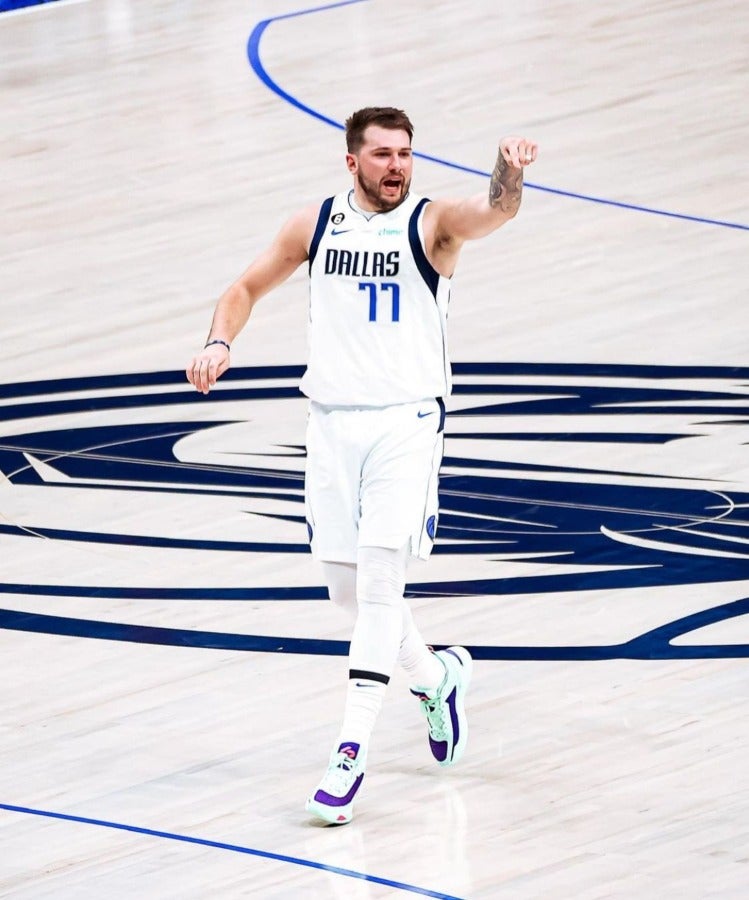 Luka Doncic con los Mavs 