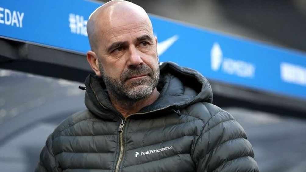 Peter Bosz, DT del PSV, criticó la discusión entre Chucky y Pepi para cobrar un penal