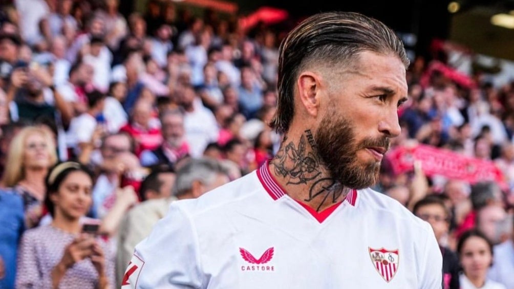 Sevilla, Con Sergio Ramos Como Titular, Consigue Su Primera Victoria De ...