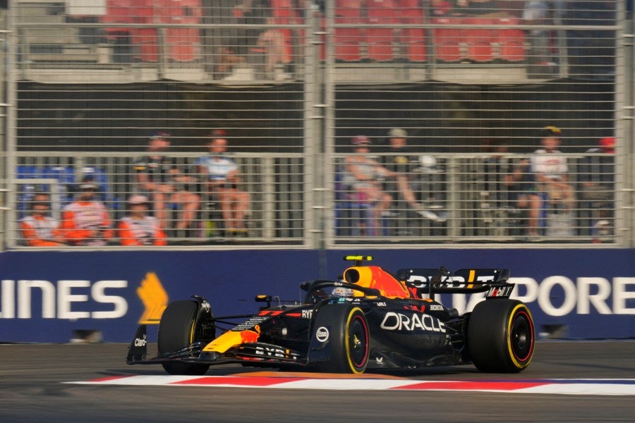 Checo terminó 8vo en el Gran Premio de Singapur