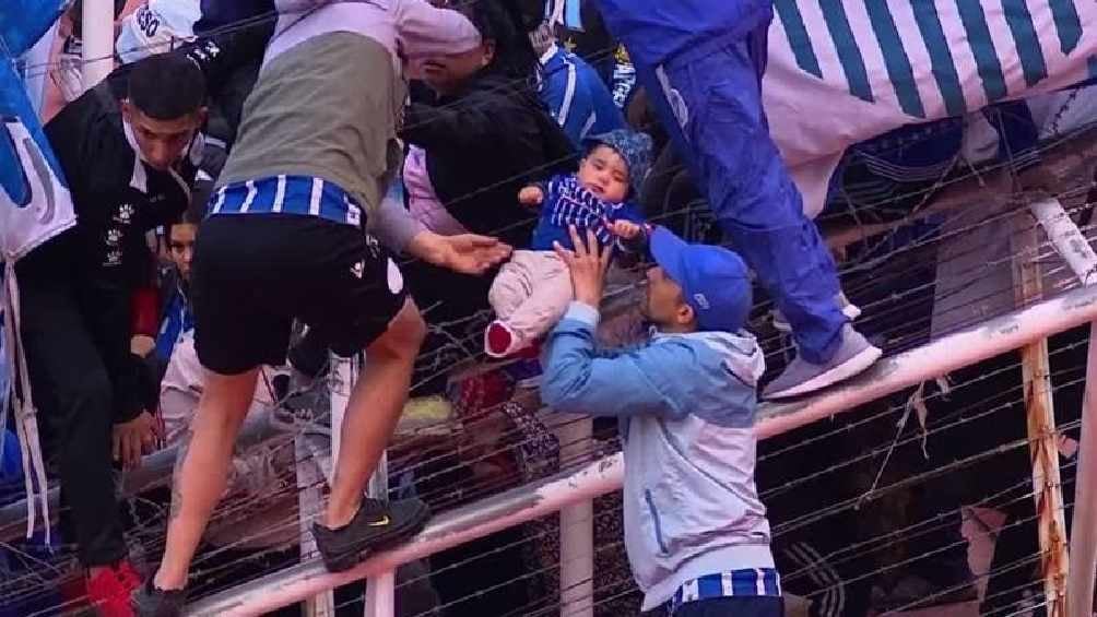 La violencia llegó adentro del estadio