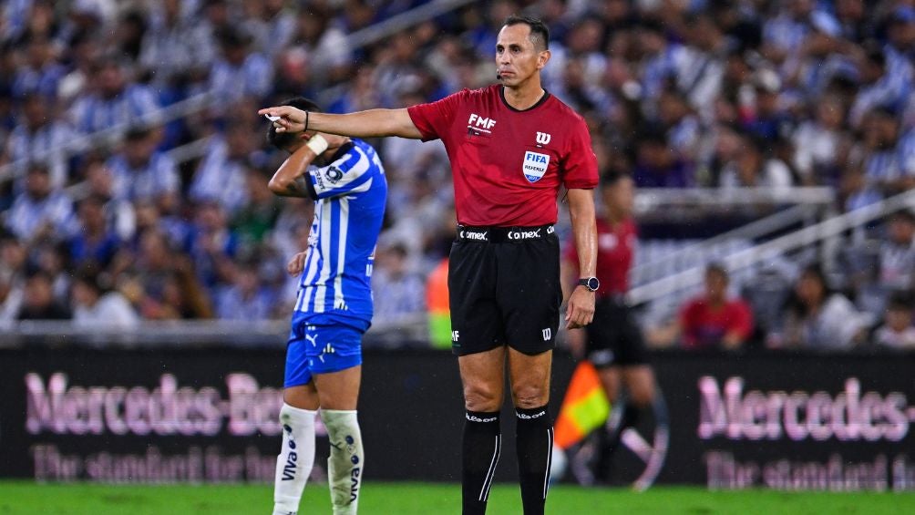 Luis Felipe Santander en el Rayados vs León