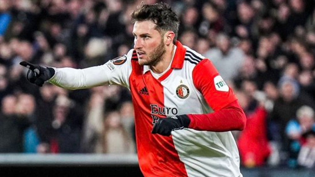 Santiago Giménez celebra un gol con el Feyenoord