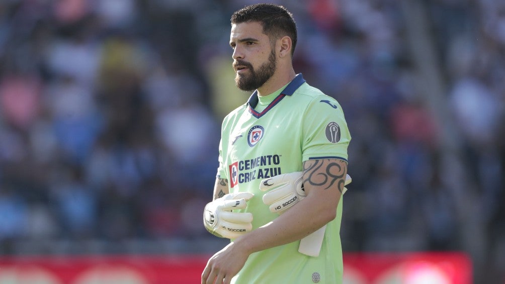 Andrés Gudiño pelea por la titularidad 