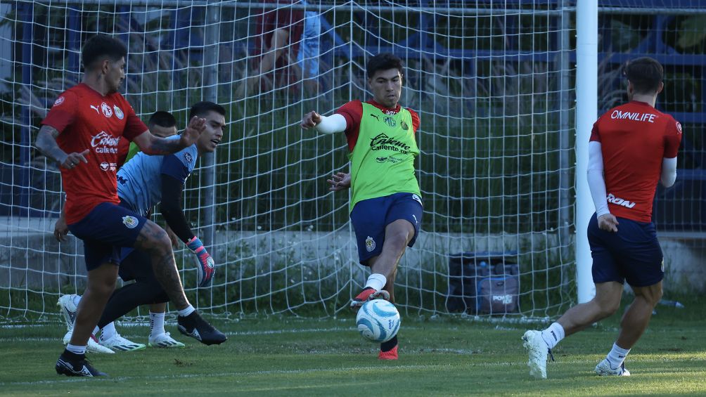 Érick Gutierrez en un entrenamiento